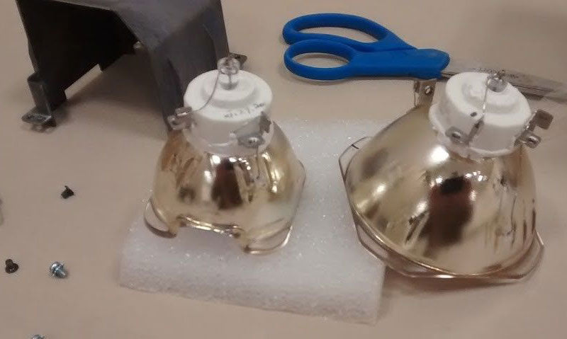 BenQ LTOH5JJEH05001PUSH Ushio FP Lamps with Housing